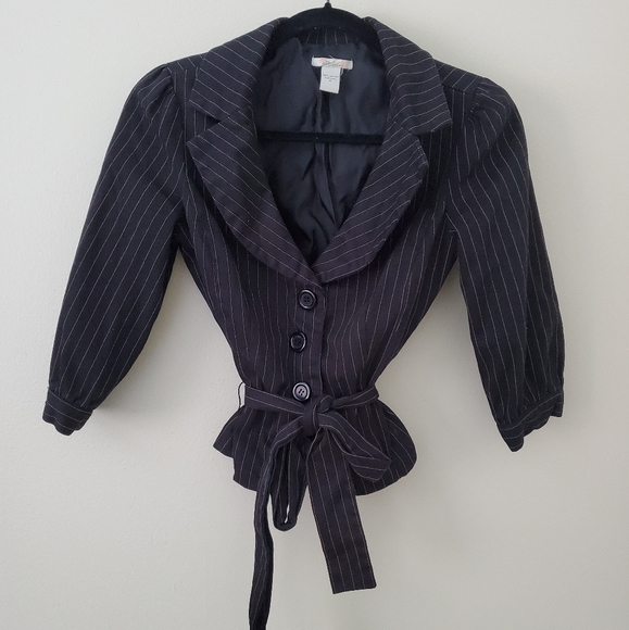 Crop Blazer - Picture 2 of 6